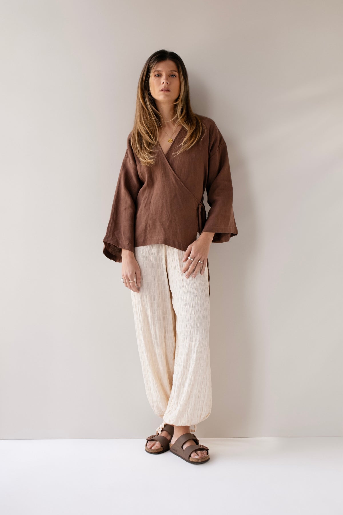 blusa 100% linho marrom chocolate Le Miel