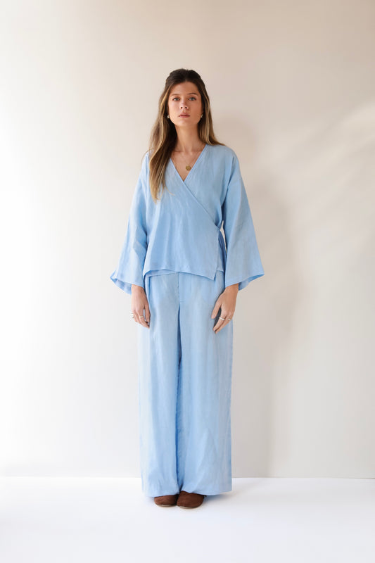 blusa 100% linho azul céu Le Miel