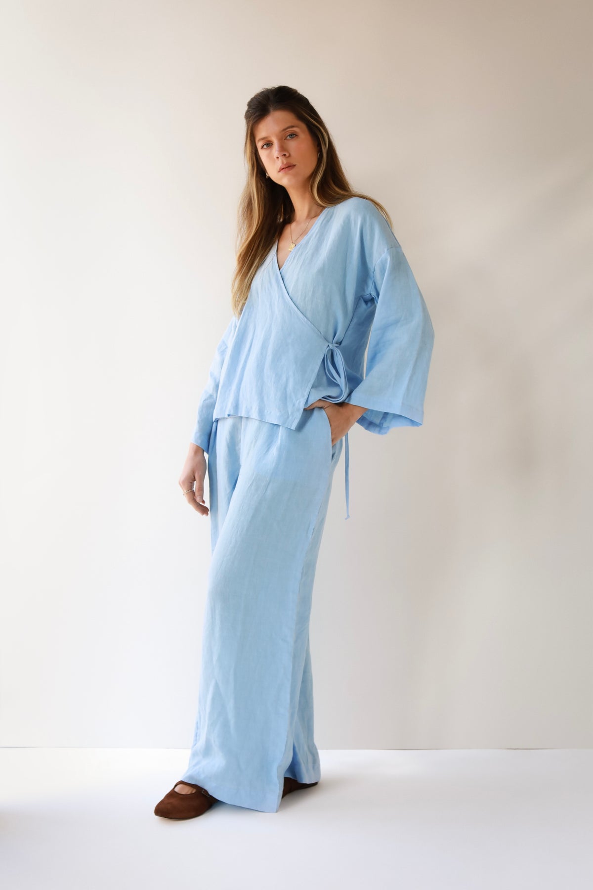 calça 100% linho feminina azul céu Lavanda