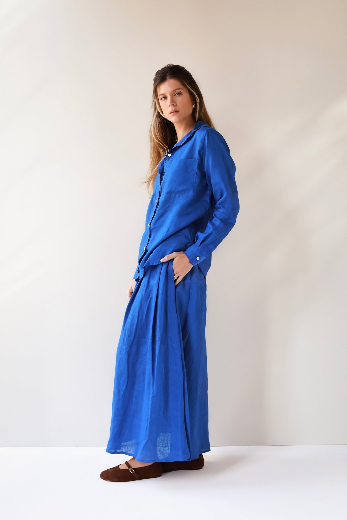 saia 100% linho feminina azul royal Marbella