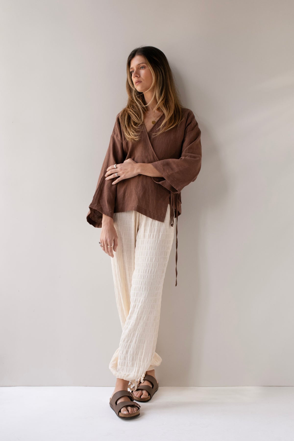 blusa 100% linho marrom chocolate Le Miel